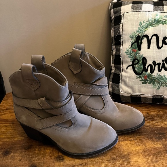 Rocket dog booties sz 7 1/2 - Picture 1 of 1